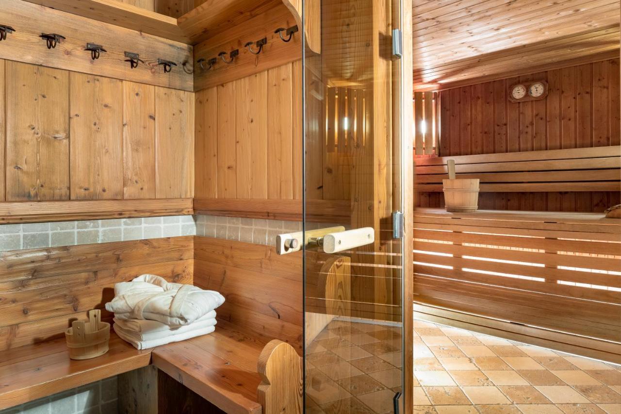 Logis La Croix-Saint-Maurice Hotell Le Grand-Bornand Eksteriør bilde